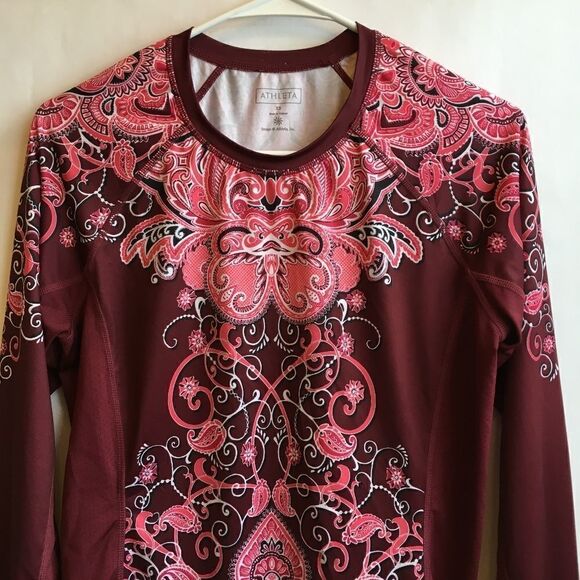 ATHLETA LONG SLEEVED RUNWAY PAISLEY TOP. - Picture 2 of 5